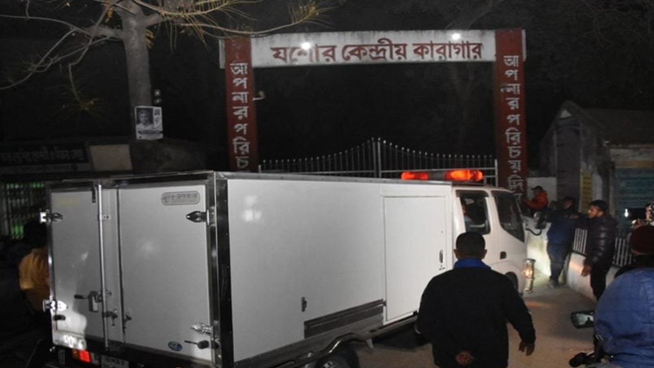 কারাগারের গেটে স্ত্রী-সন্তানের লাশ: একটি রাষ্ট্রের নৈতিক পতনের চিত্র