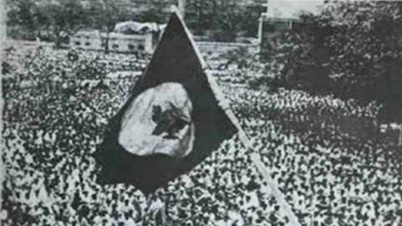 পতাকা উত্তোলন দিবস যেন হারিয়ে না যায়