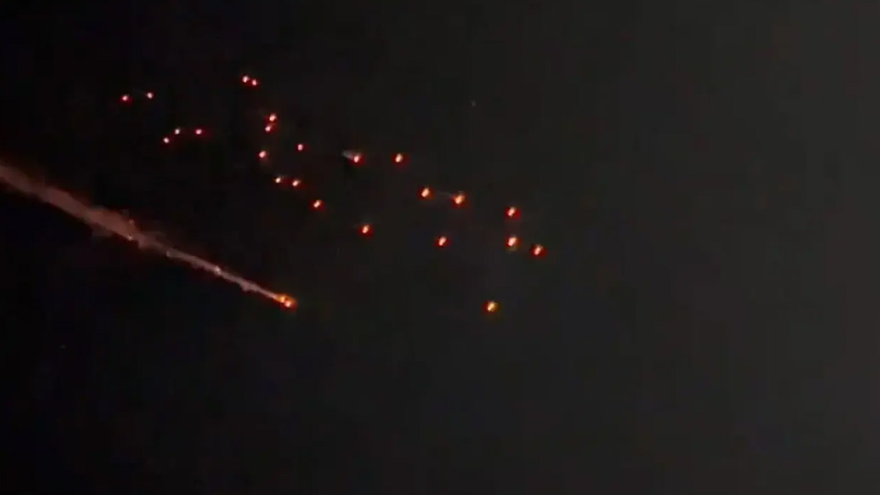 বেন গুরিয়ন বিমানবন্দরে ইরানের ভয়াবহ ক্ষেপণাস্ত্র হামলা