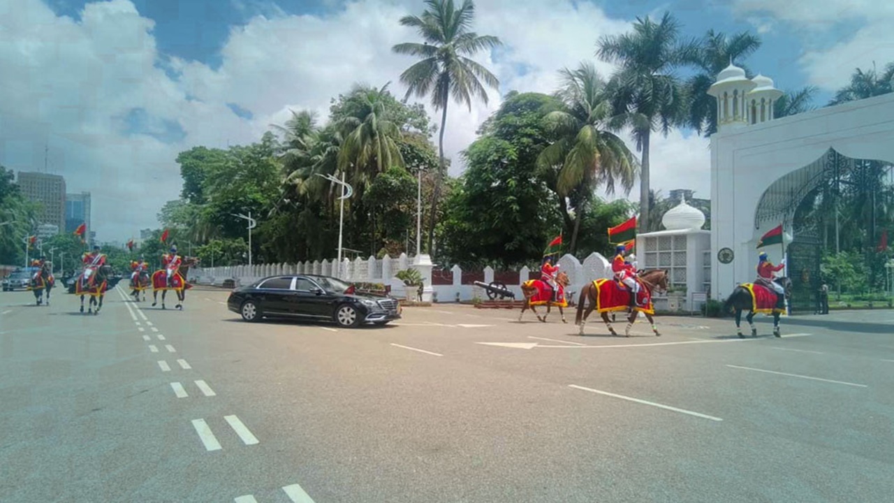 বঙ্গভবনে উঠলেন নতুন রাষ্ট্রপতি মির্জা ফখরুল